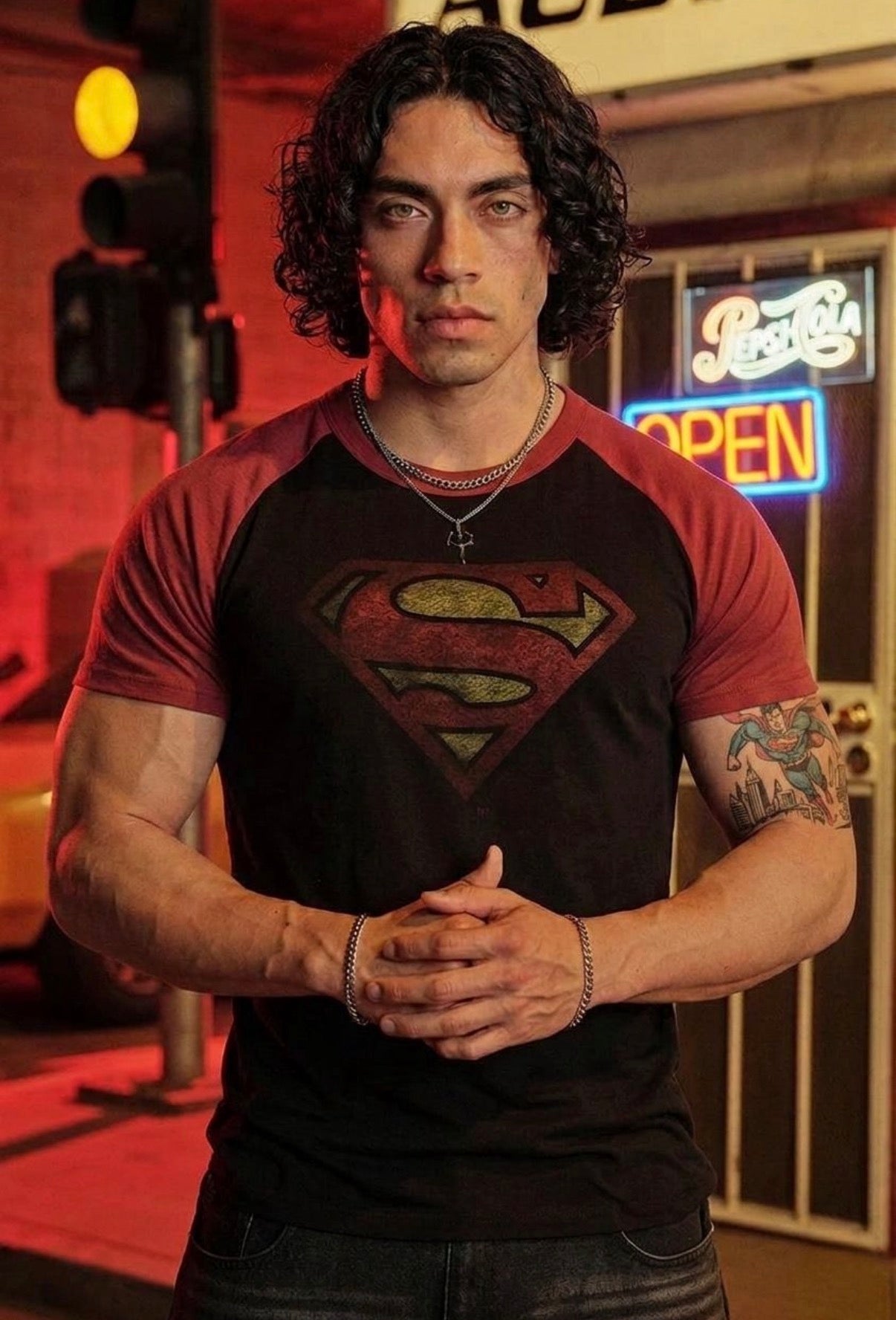Superman Short Sleeve T-shirt-black / red